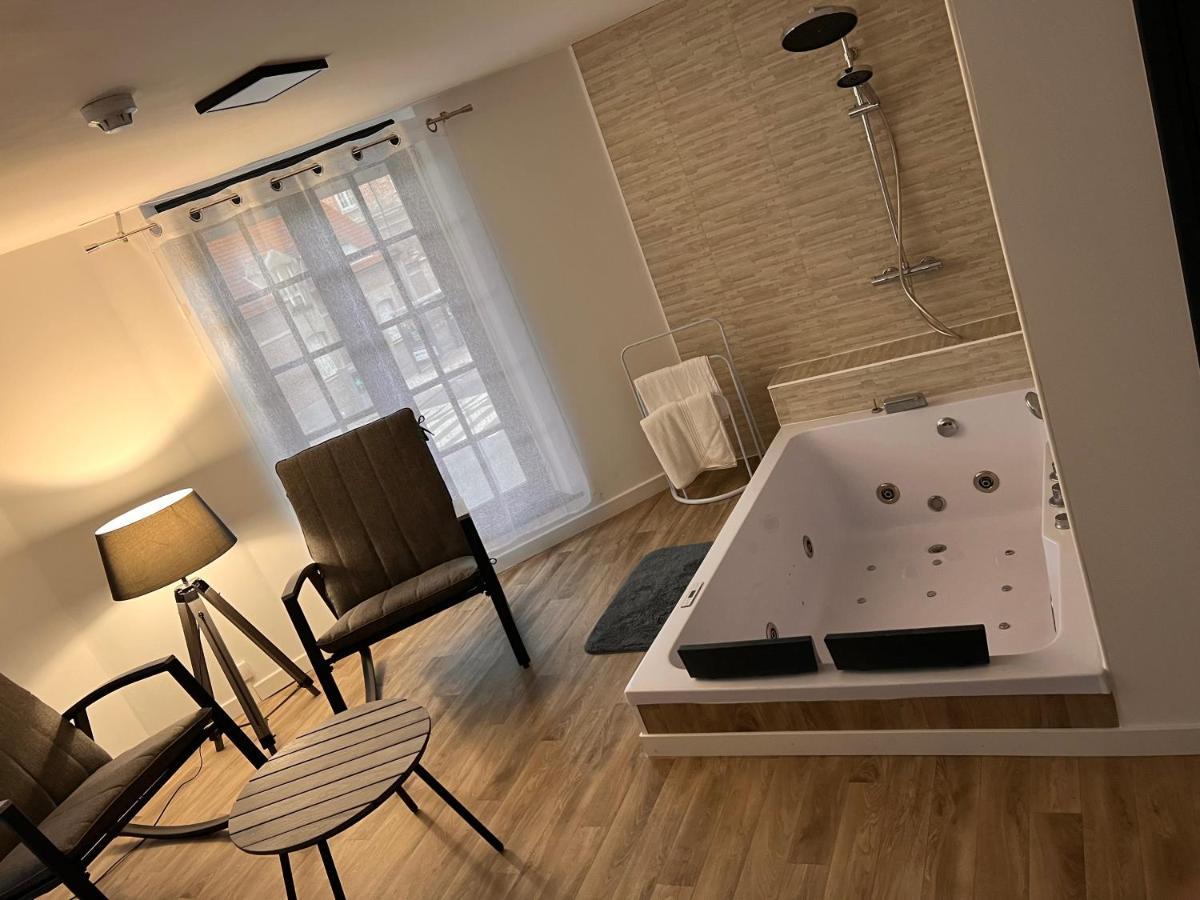 ホテル Magnifique Loft 35M2 Jacuzzi Rvb Night 1 アミアン エクステリア 写真