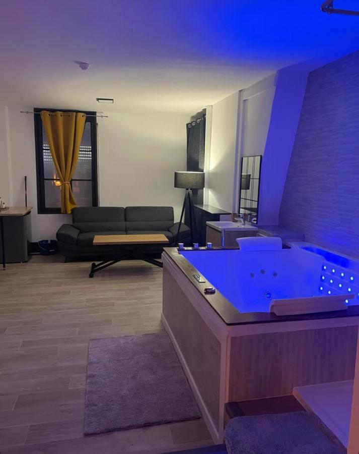 ホテル Magnifique Loft 35M2 Jacuzzi Rvb Night 1 アミアン エクステリア 写真